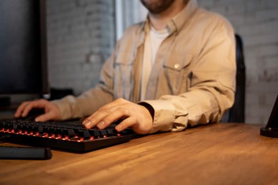 jpeg-optimizer_person-working-animation-porject
